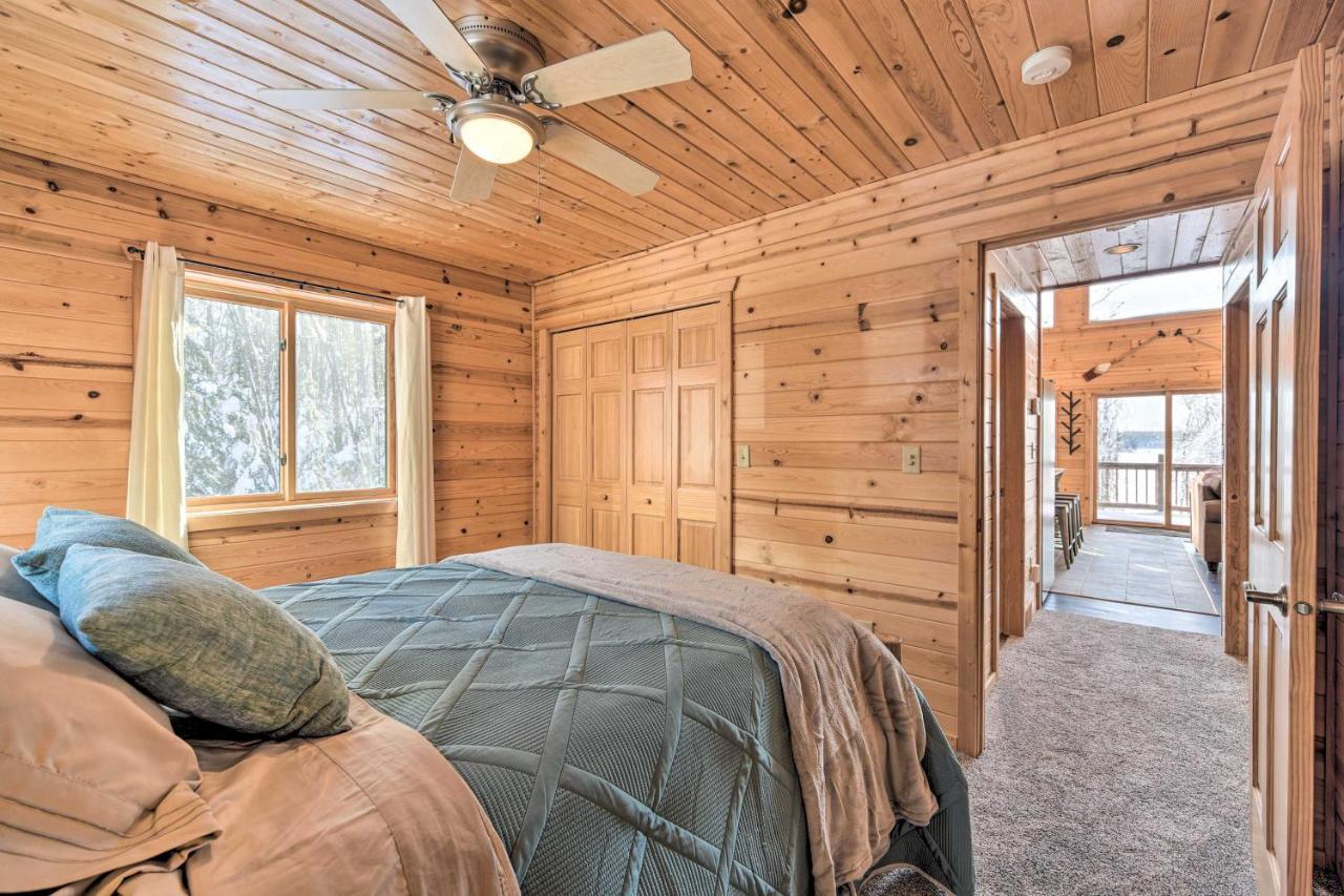 Scenic Hayward Lake View Retreat With Fire Pit Exterior foto